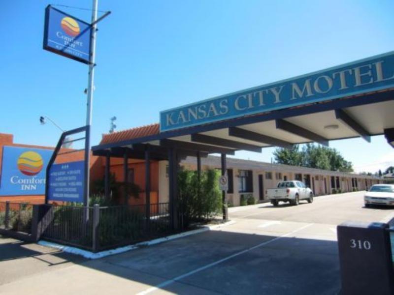 Castle Motel Bairnsdale Exterior photo